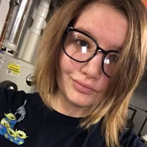 Meet your Posher, Chloe